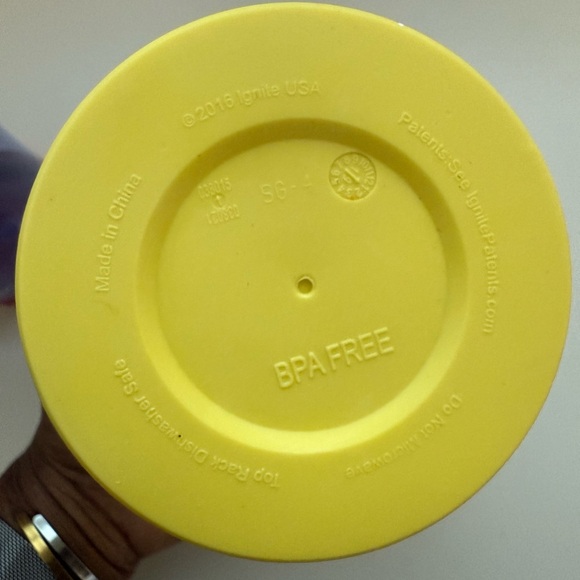 2 Contigo BPA-Free Tumblers with straw - Picture 2 of 6